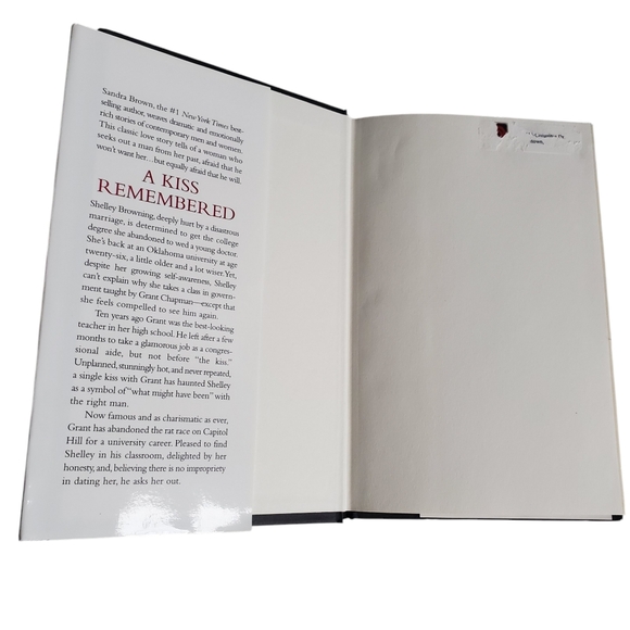 Sandra Brown Book Bundle A Kiss Remembered / Seduction by Design - Picture 4 of 14